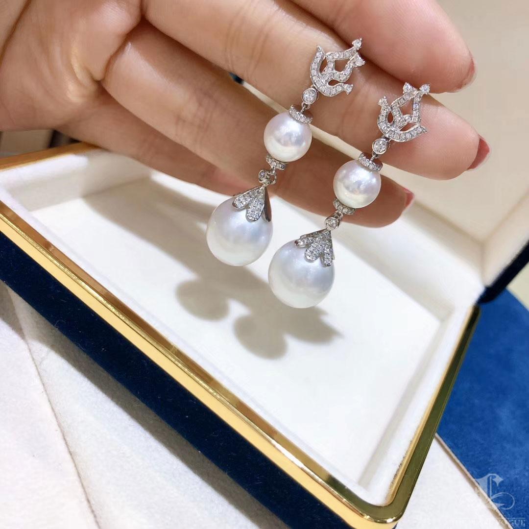 【Crown Radiance】Aurora Empress Flame Diamond South Sea & Akoya Pearl Earrings For Sale 3