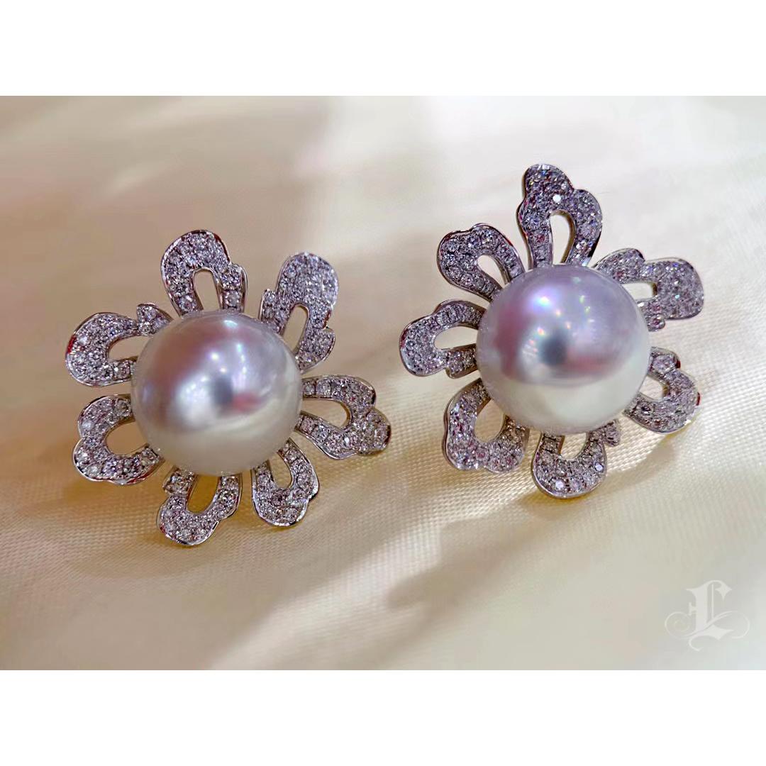 【Vine Symphony】Blossom Halo Aurora South Sea Pearl & Diamond Earrings For Sale 2