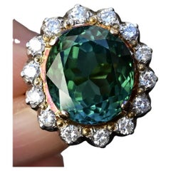 Bague en or 18K avec tourmaline verte 11,77ct et diamant - 12,75g, taille 5,25