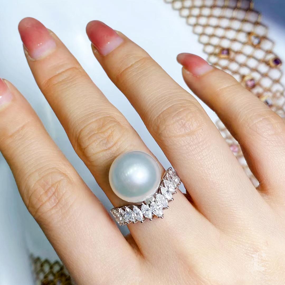 【Crown Radiance】Convertible South Sea Pearl & Marquise Diamond Statement Ring For Sale 6