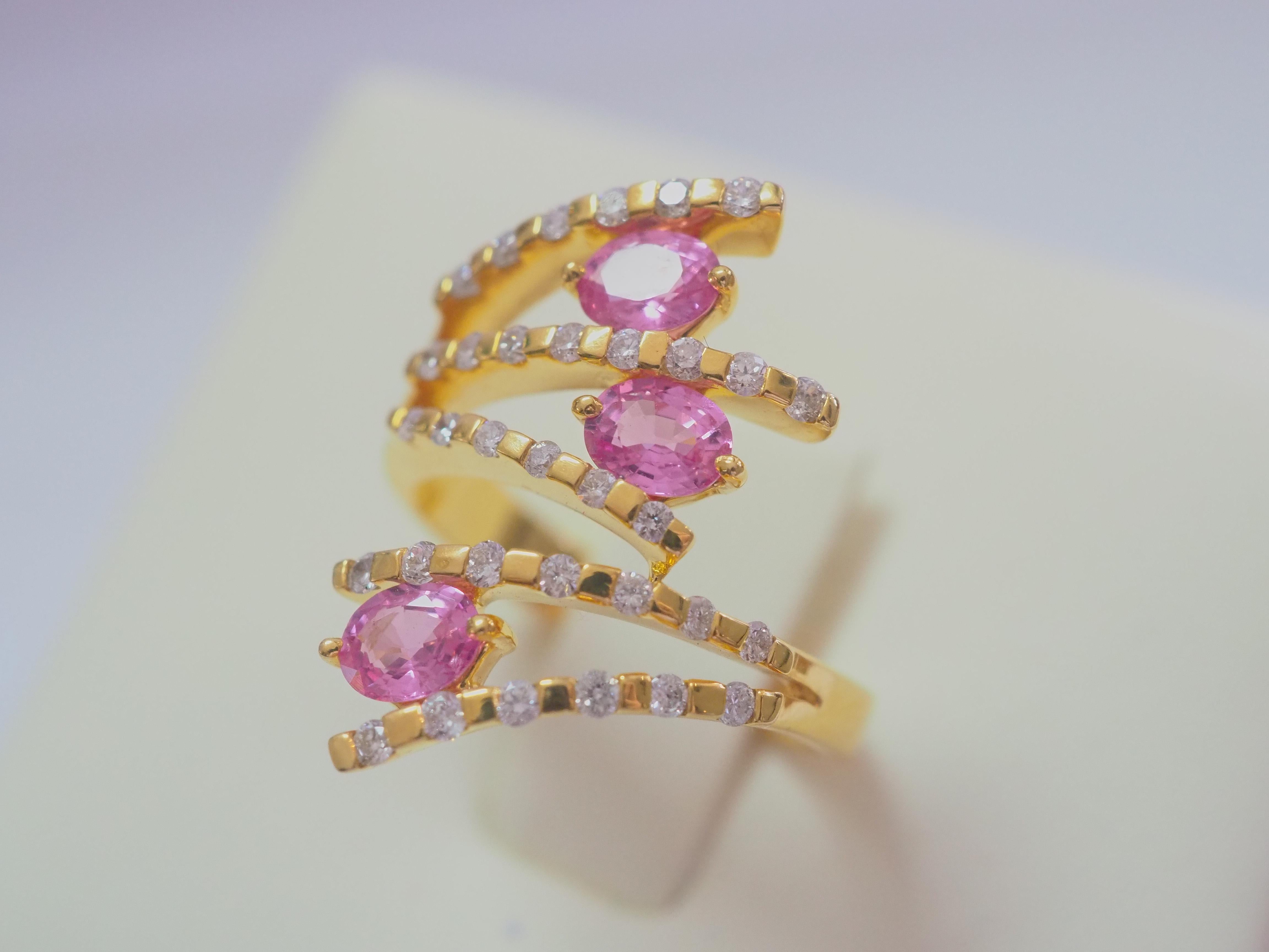 18K Gold 1.19ct Pink Sapphire & 0.43ct Diamond Flower Cluster Ring For Sale 1