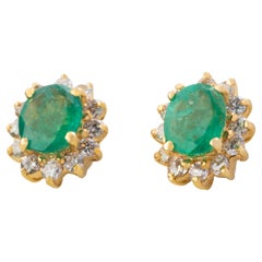 18K Gold 1.20ct Green Emerald & 0.49ct Brilliant Diamonds Stud Earring