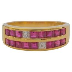 Vintage 18K Gold 1.20ct Square Cut Ruby & 0.12ct Princess Diamond Two Row Band Ring