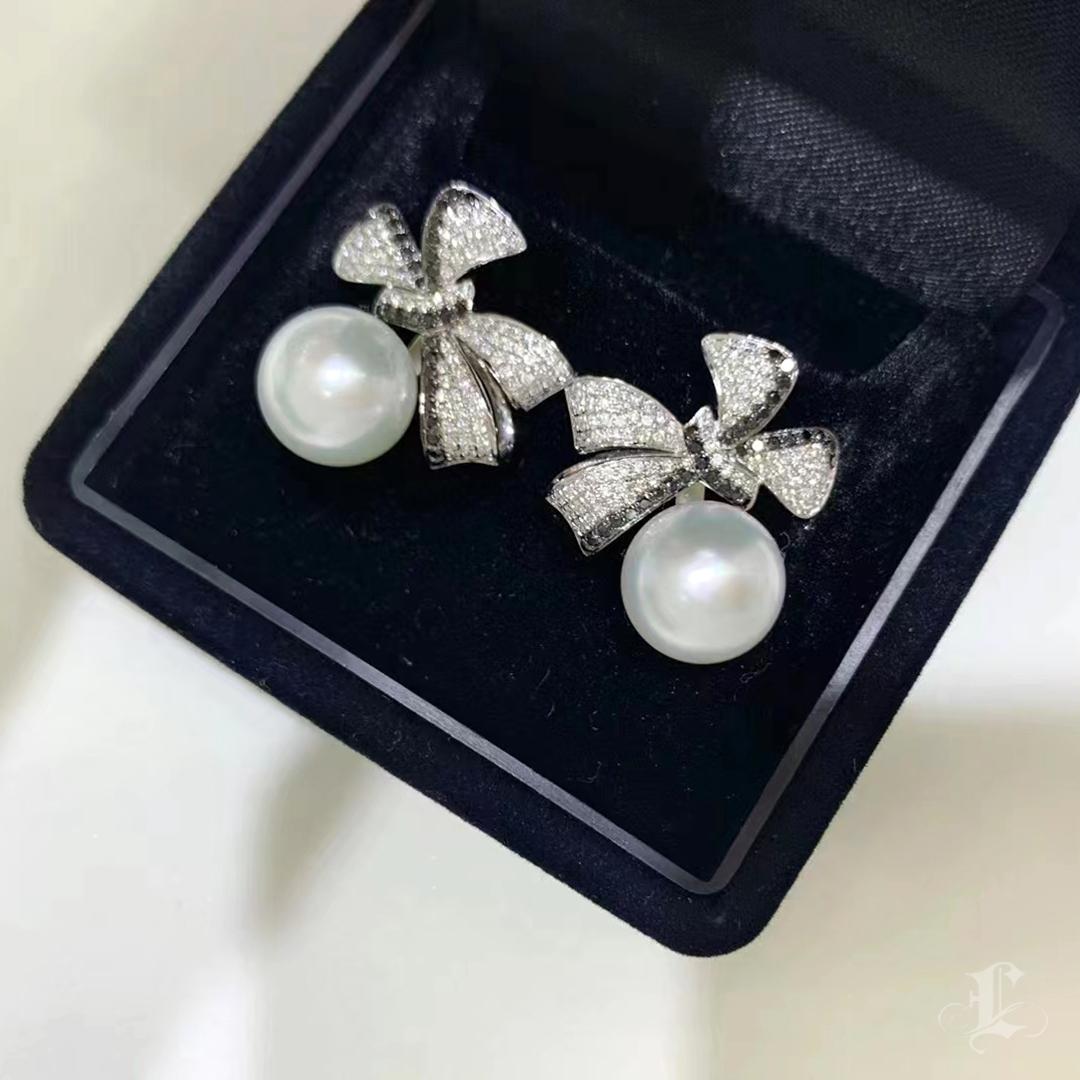 Women's 【Crown Radiance】Ribbon Charm Aurora South Sea Pearl Diamond Stud Earrings For Sale