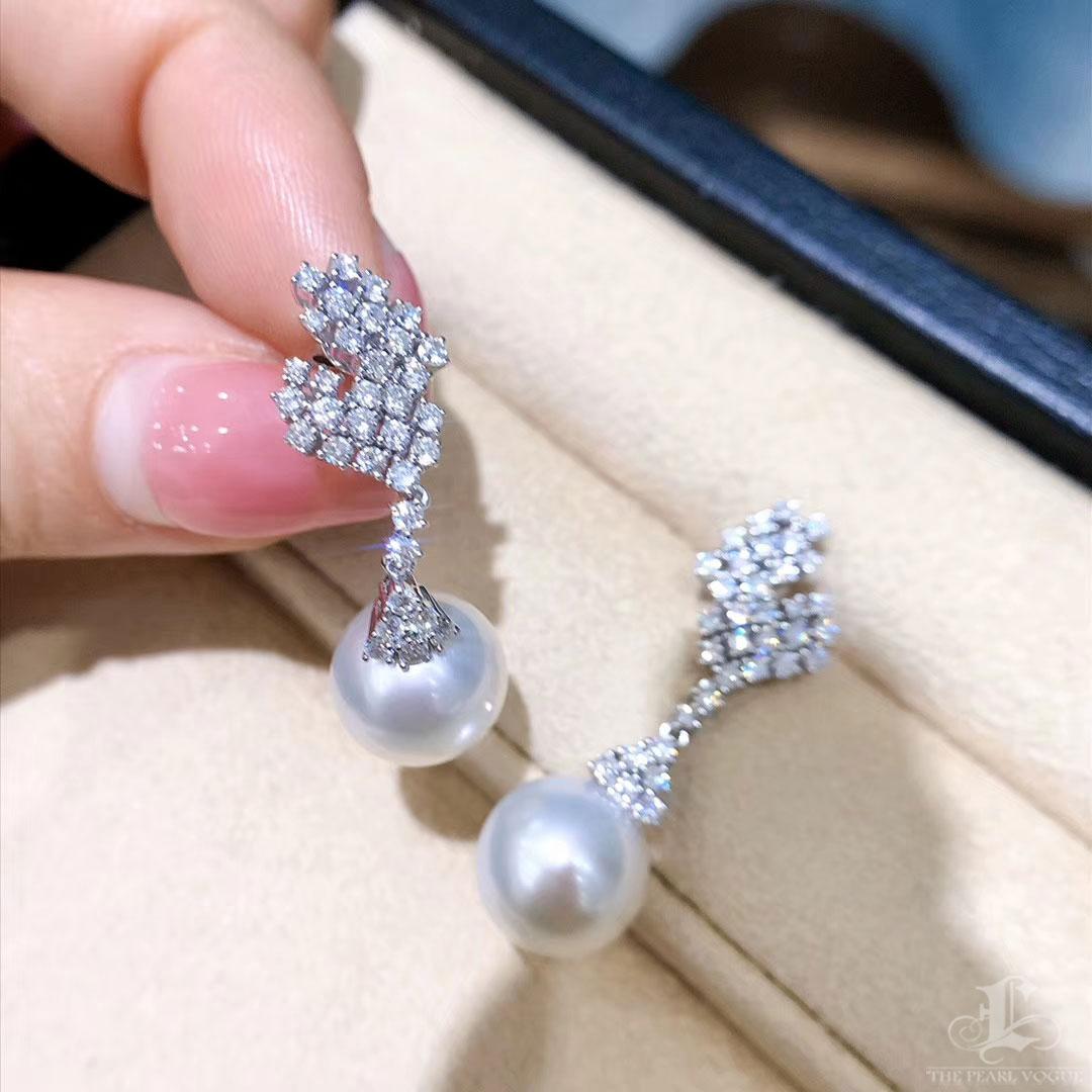 【Vine Symphony】Crystal Vine Aurora South Sea Pearl Diamond Earrings For Sale 2