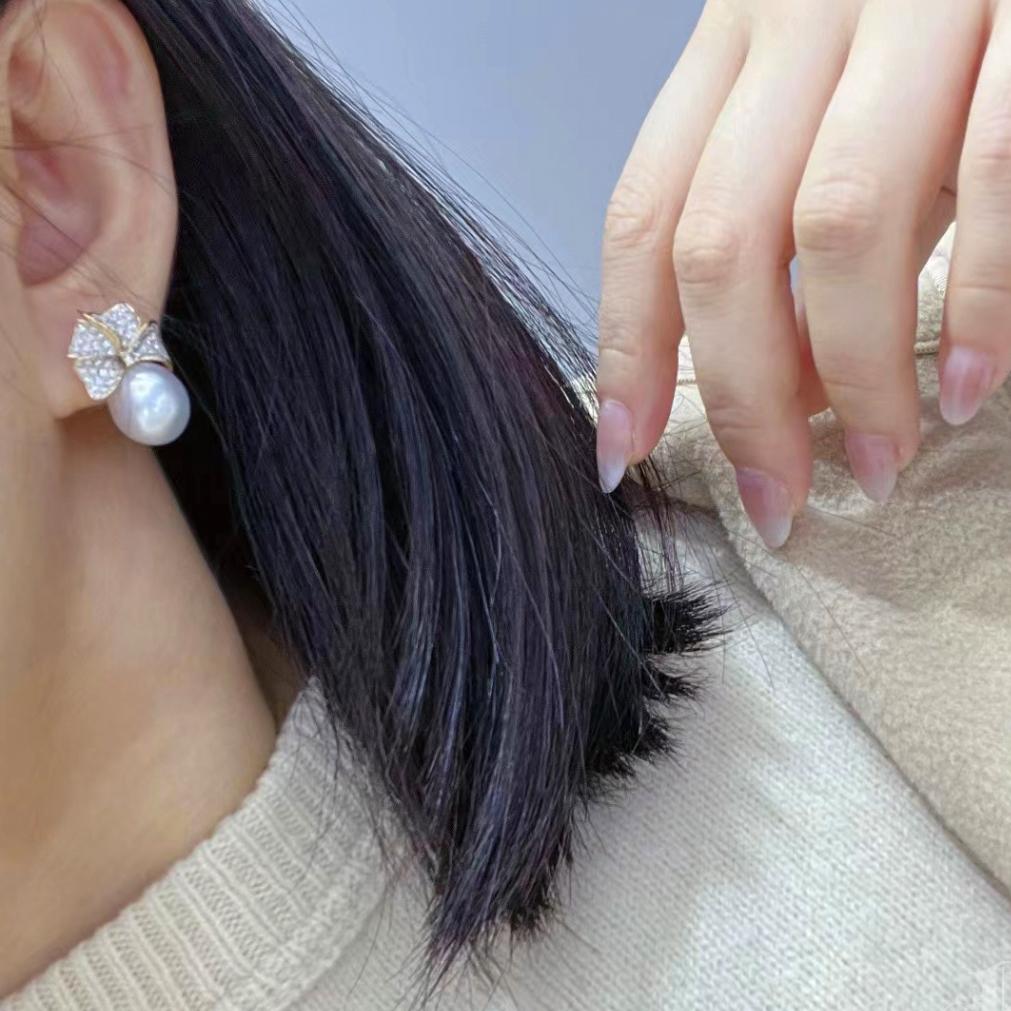 Uncut 【Crown Radiance】Golden Bow Aurora South Sea Pearl Diamond Earrings For Sale
