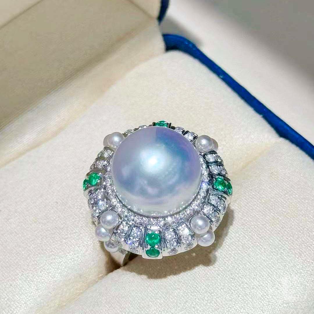 【Crown Radiance】Celestial Regalia Aurora South Sea Pearl Royal Ring In New Condition For Sale In New York, NY