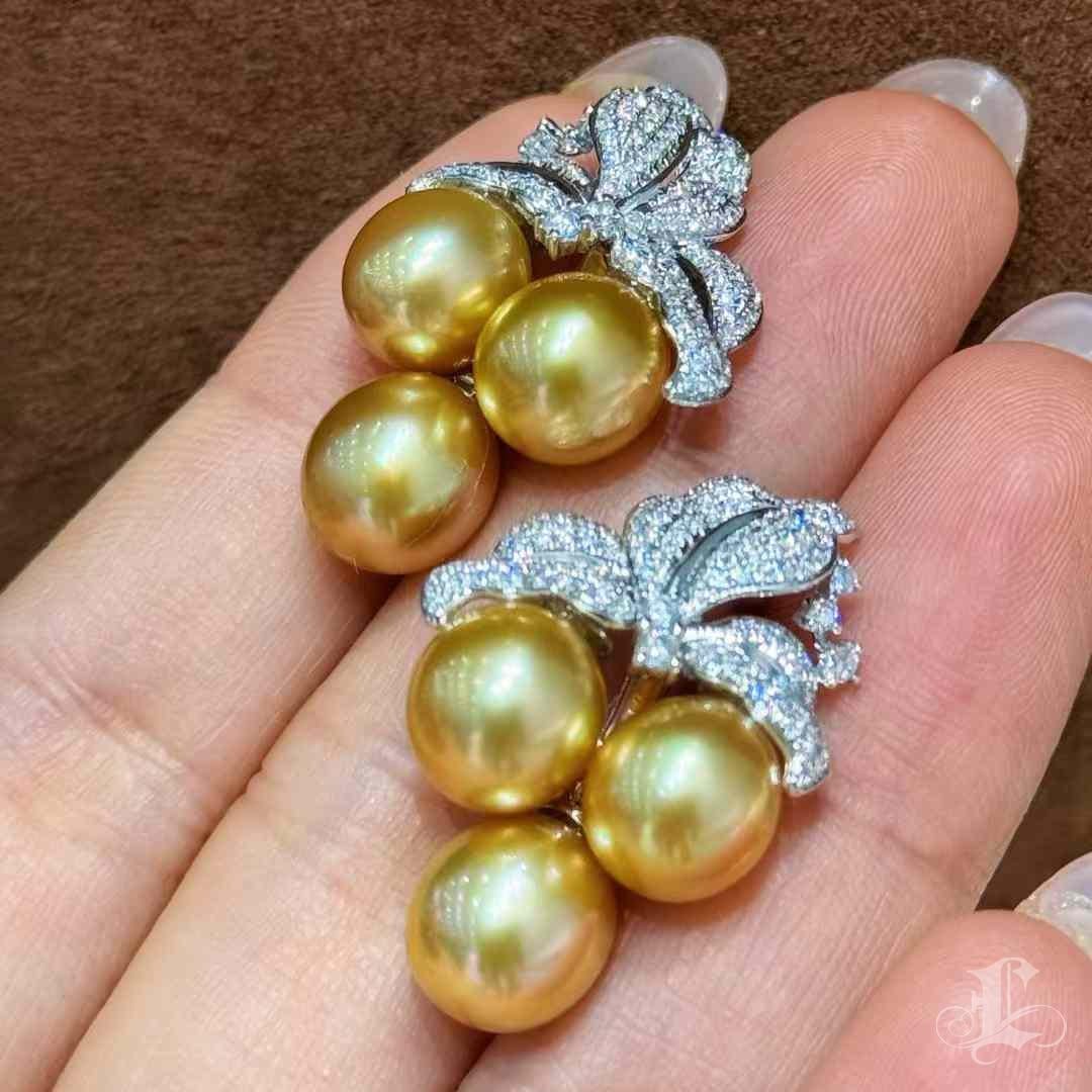 【Vine Symphony】Golden Bloom South Sea Pearl Cluster Diamond Earrings For Sale 1