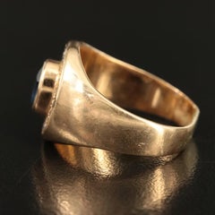 Anello con sigillo in oro 18 carati con zaffiro ovale sfaccettato da 1,28 carati e diamanti