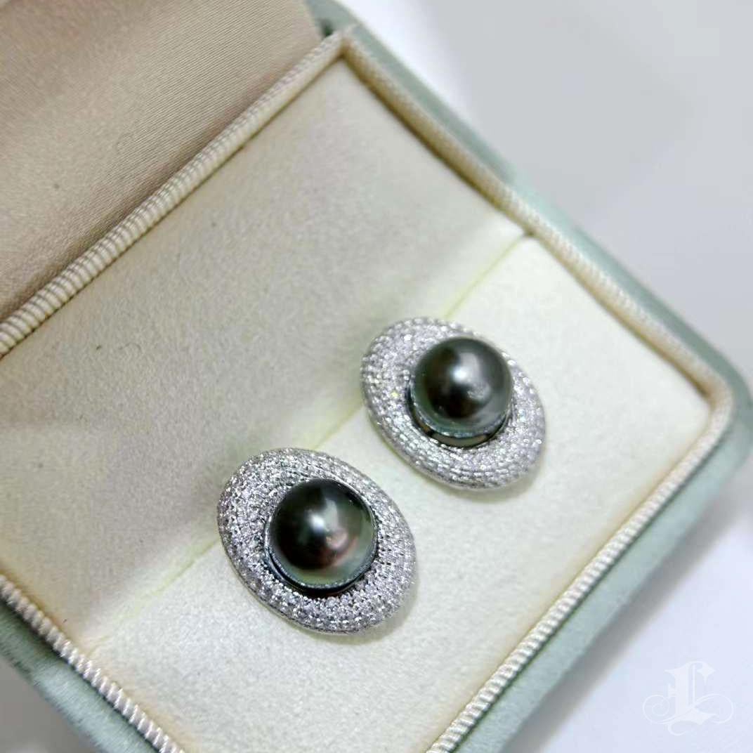 Women's 【Sculpted Geometry】Orbit Glow Tahitian Pearl and Diamond Statement Studs For Sale