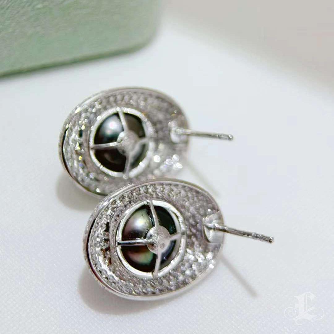 【Sculpted Geometry】Orbit Glow Tahitian Pearl and Diamond Statement Studs For Sale 1