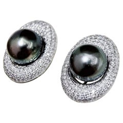 【Sculpted Geometry】Orbit Glow Tahitian Pearl and Diamond Statement Studs (clous d'oreilles en perles de Tahiti et diamants)