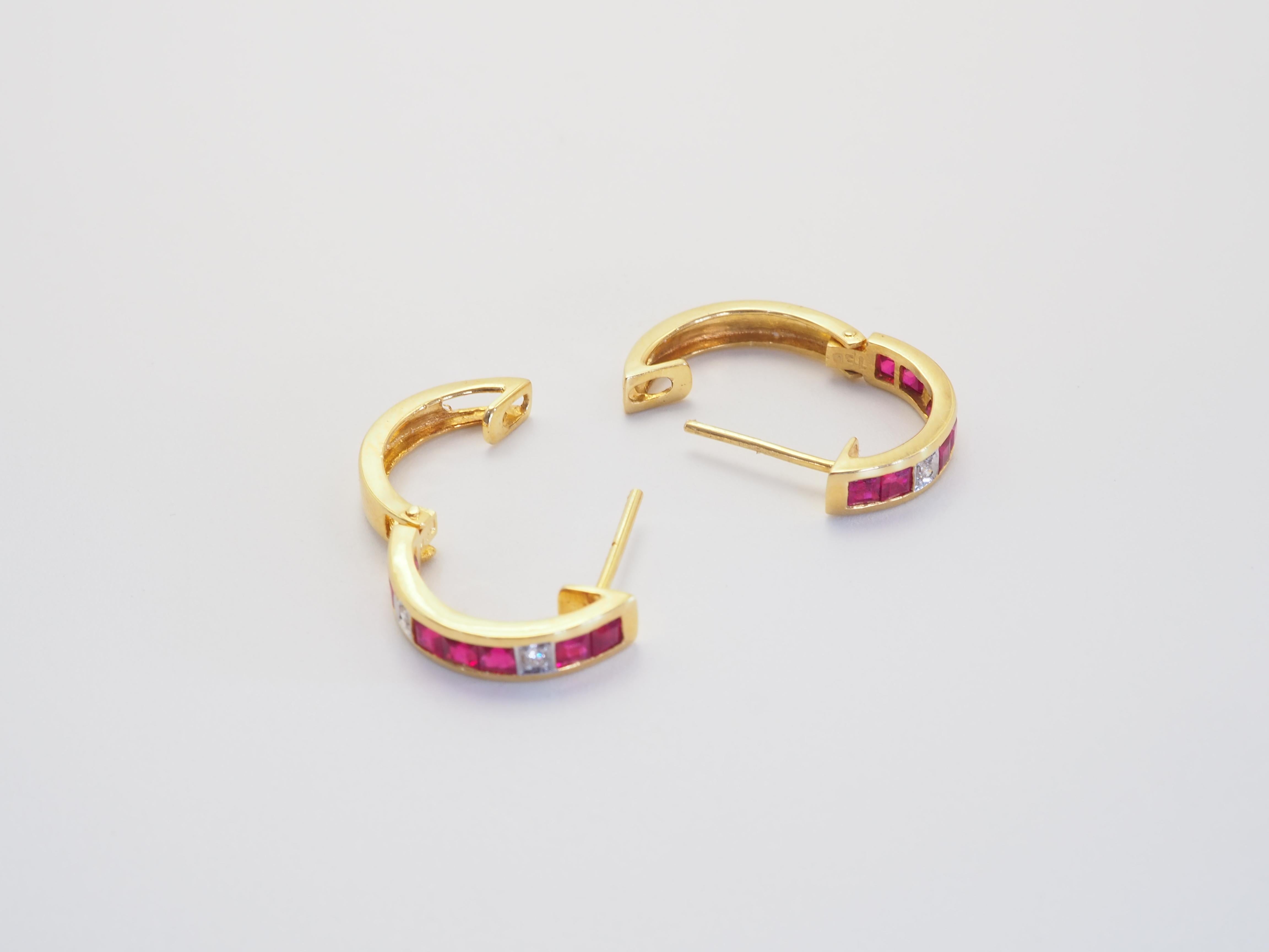 Women's or Men's 18K Gold 1.40ct Squared Ruby & 0.04ct Diamond Hoop Earrings For Sale