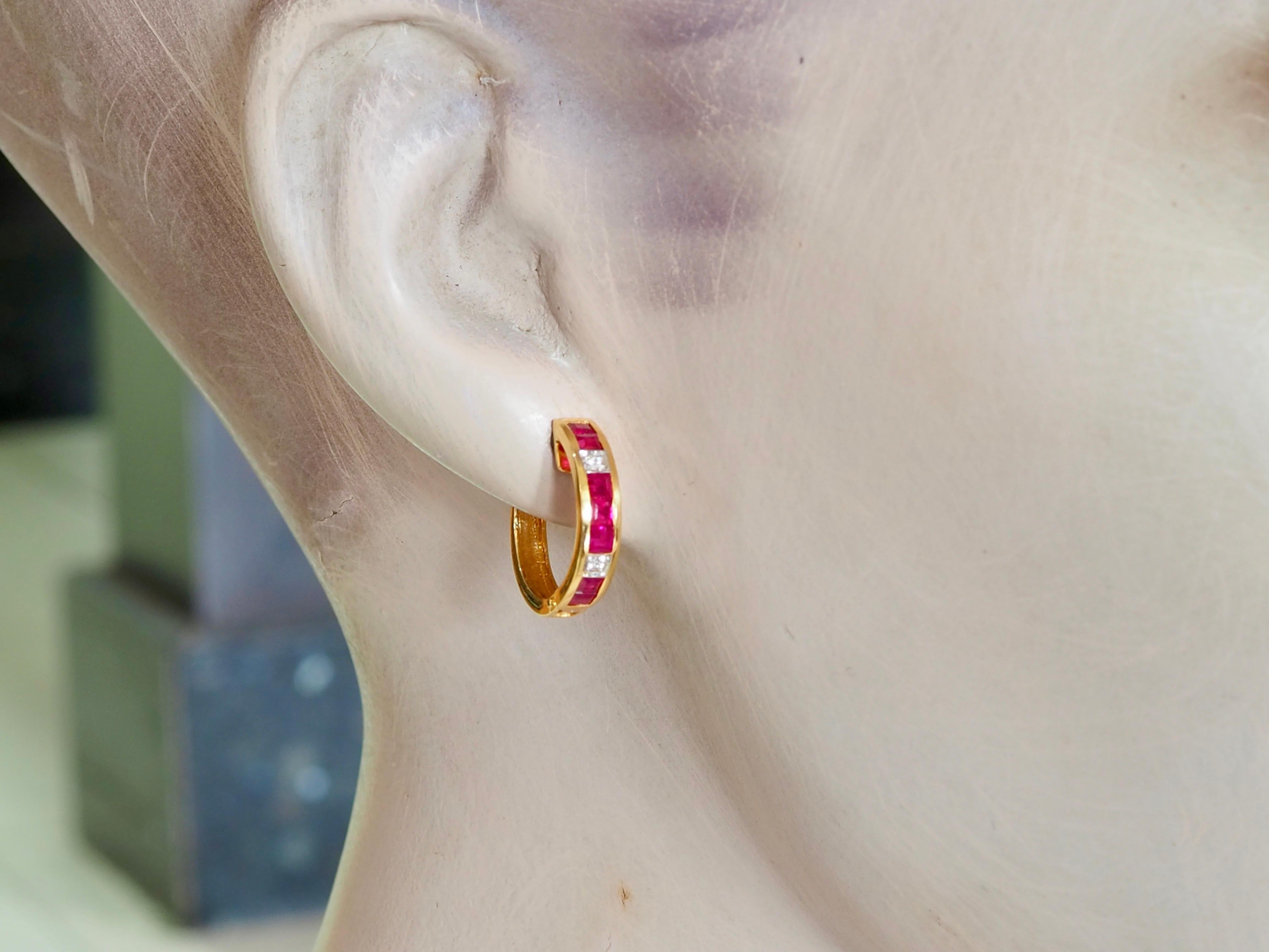 18K Gold 1.40ct Squared Ruby & 0.04ct Diamond Hoop Earrings For Sale 1