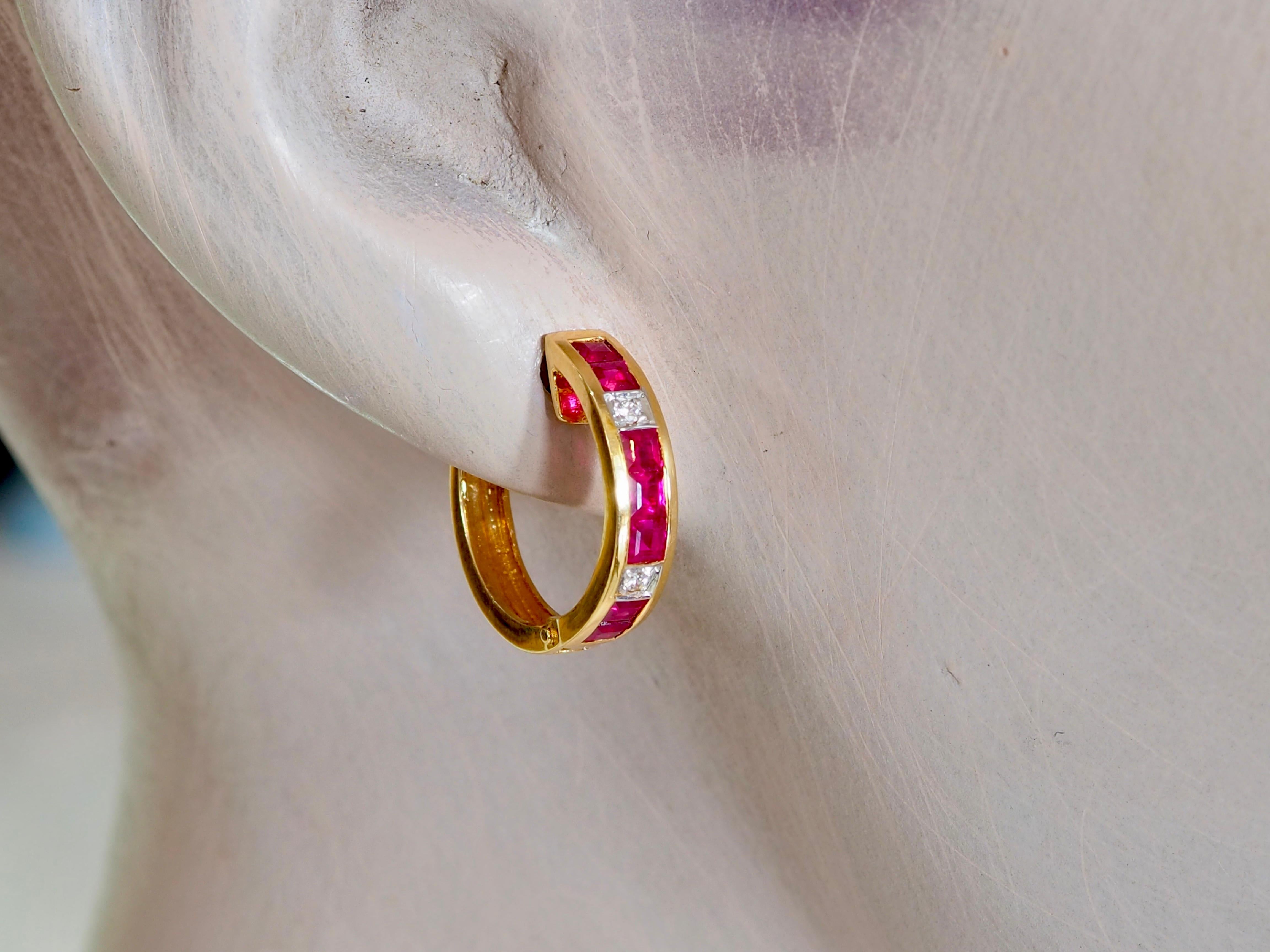 18K Gold 1.40ct Squared Ruby & 0.04ct Diamond Hoop Earrings For Sale 2