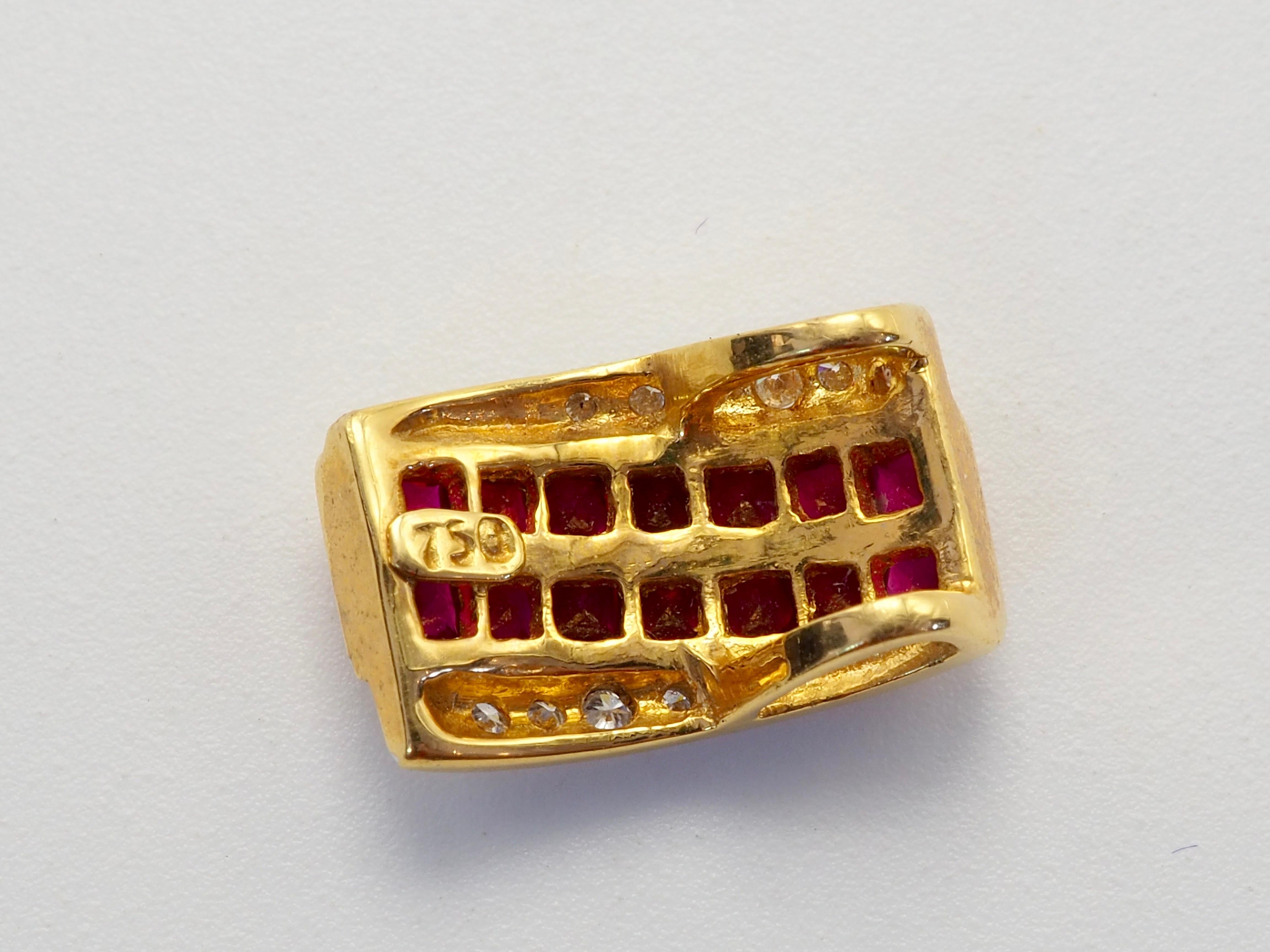 Colgante invisible de oro de 18 quilates con rubí cuadrado de 1,40 ct y diamante de 0,08 ct Corte cuadrado en venta