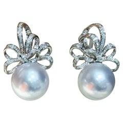 【Lustre Arc】Symphony Bow 16mm Aurora South Sea Pearl Diamond Earrings