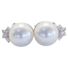 18 Karat Gold 14 mm Weiße Südseeperle & 0,80 Karat Diamant-Clip-Ohrringe
