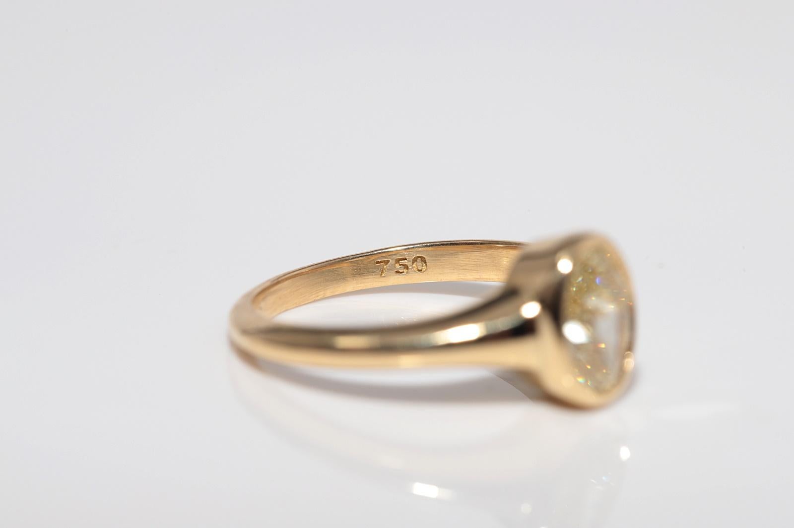 Bague solitaire en or 18k 1.51 ct Light Fancy Color Oval Cut certifiée GIA en vente 3