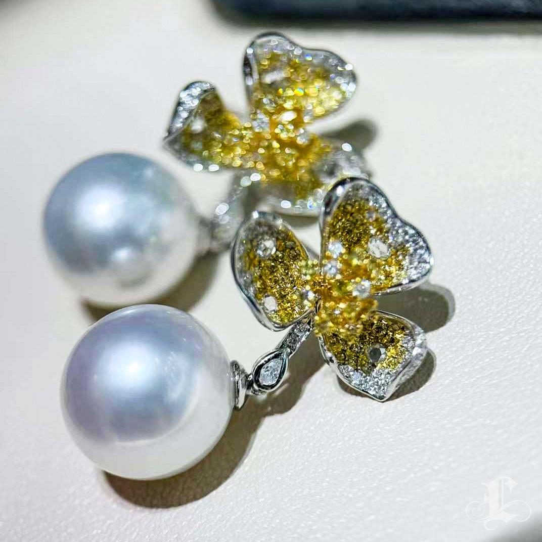 【Vine Symphony】Dancing Blossom Aurora South Sea Pearl and Diamond Earrings For Sale 1