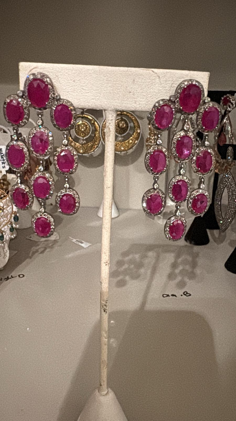 Collana in oro 18k con diamanti e rubini da 15,85 carati in vendita 11