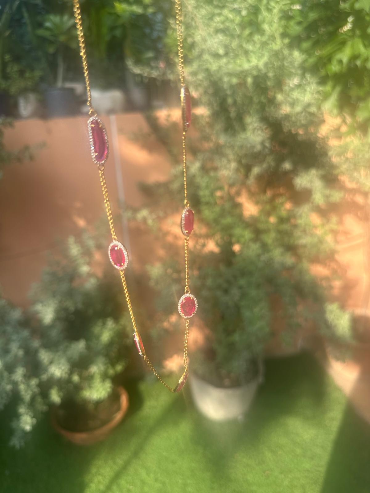 Collana in oro 18k con diamanti e rubini da 15,85 carati in vendita 1