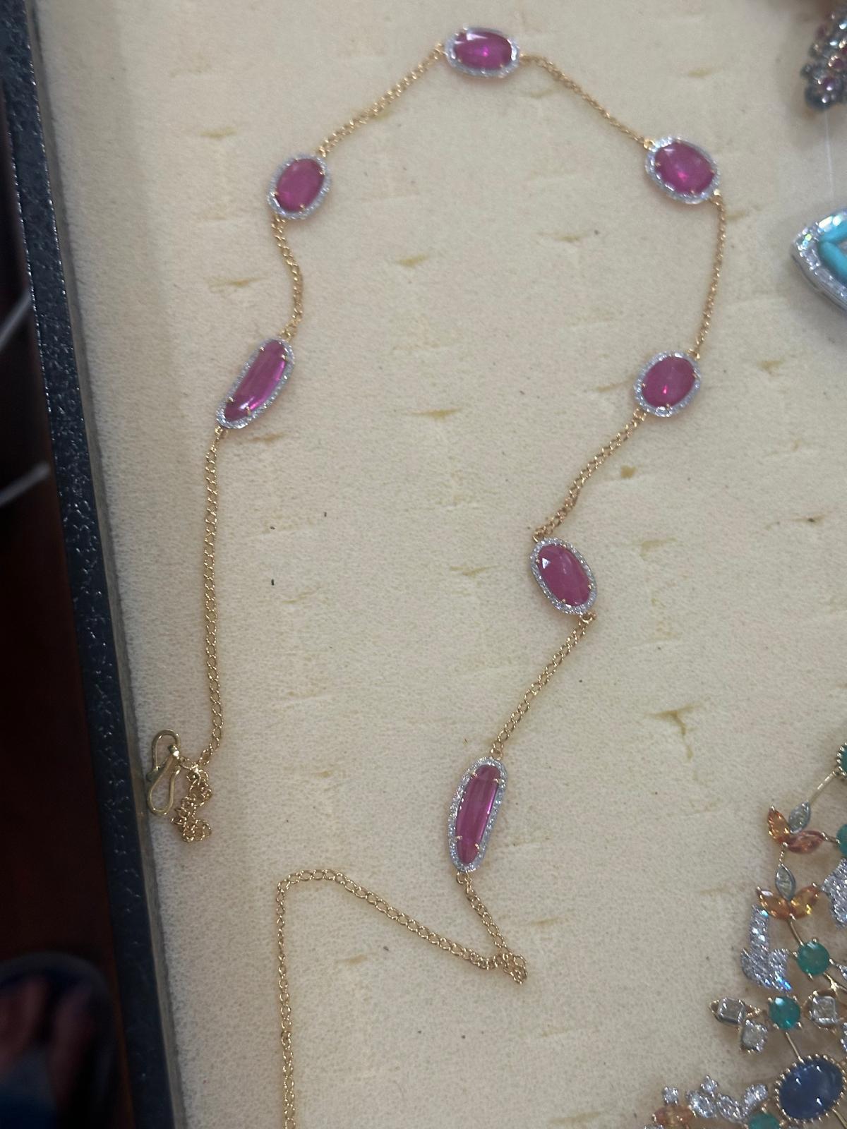 Collana in oro 18k con diamanti e rubini da 15,85 carati in vendita 4