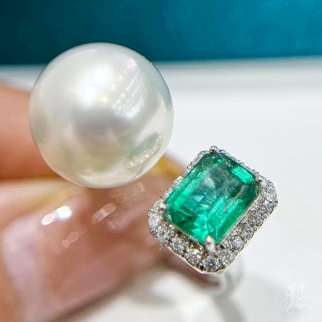 Women's 【Sculpted Geometry】Twin Gleam Emerald Aurora South Sea Pearl Diamond Ring For Sale