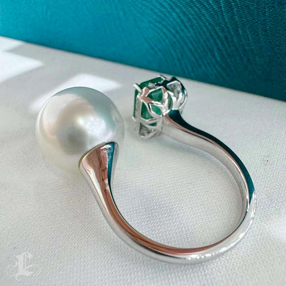 【Sculpted Geometry】Twin Gleam Emerald Aurora South Sea Pearl Diamond Ring For Sale 2