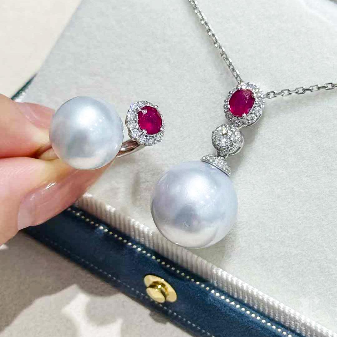 【Crown Radiance】Halo Ruby Aurora South Sea Pearl Statement Ring For Sale 2