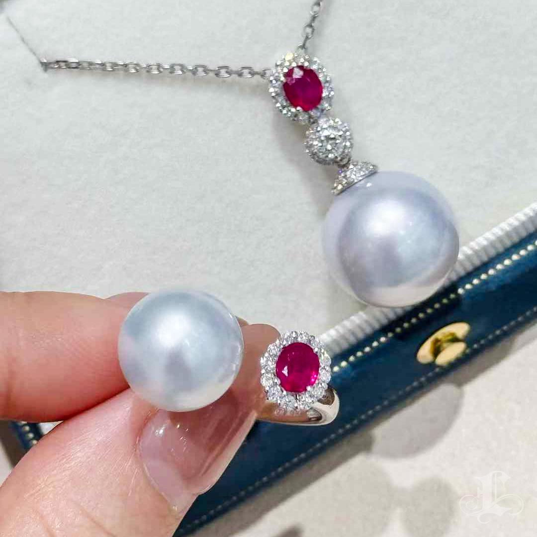 【Crown Radiance】Halo Ruby Aurora South Sea Pearl Statement Ring For Sale 3