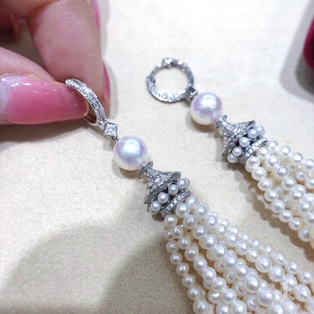 The Royal Diamond - Orecchini con perle di acqua dolce e diamanti in vendita 1