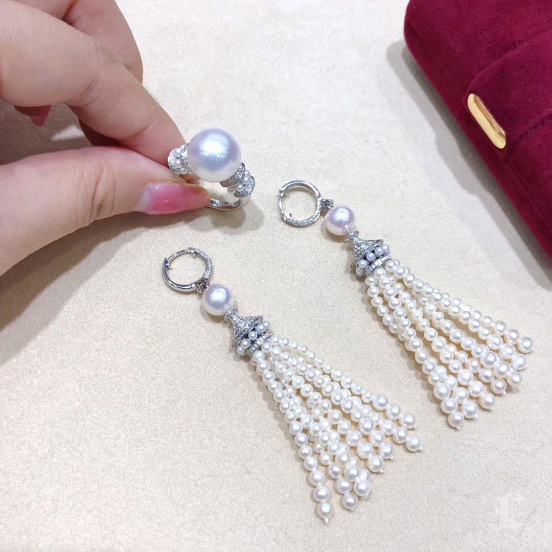 The Royal Diamond - Orecchini con perle di acqua dolce e diamanti in vendita 2