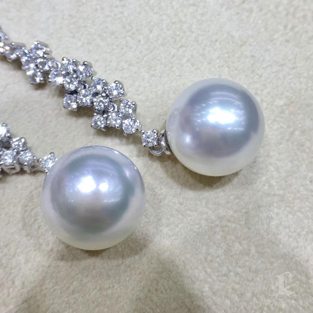 【Vine Symphony】Fountain Line Aurora South Sea Pearl & Diamond Drop Earrings In New Condition For Sale In New York, NY