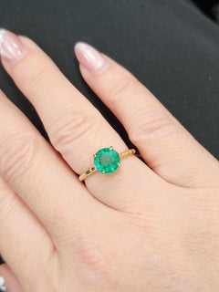 18K Gold Zambian Emerald Solitaire Ring, 1.67 Carat, Modern Design