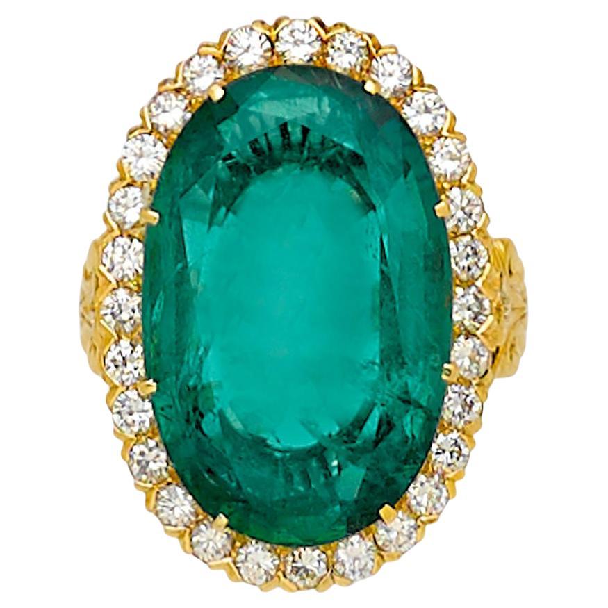 18k Gold & 17.37ct Natural Green Beryl Ring with 1.20ct Diamonds, Size 7.5
