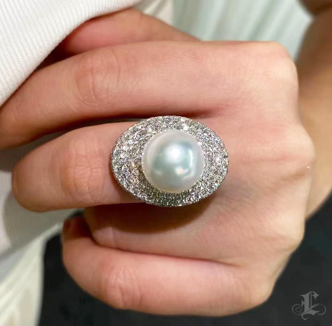【Crown Radiance】Convertible Stellar South Sea Pearl & Diamond Ring Pendant In New Condition For Sale In New York, NY