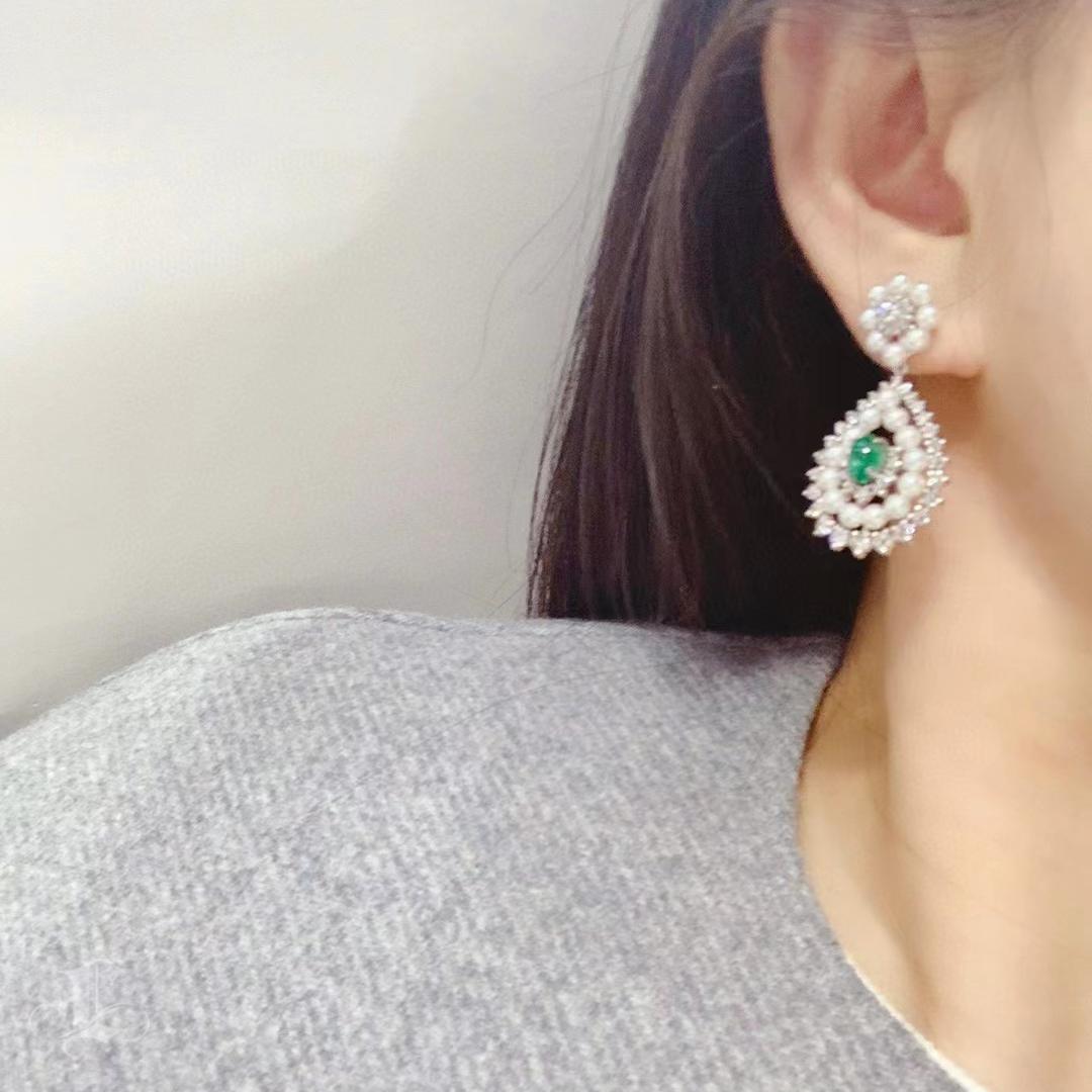 Uncut 【Jādora】Imperial Teardrop Baby Akoya Pearl Emerald Diamond Earrings For Sale