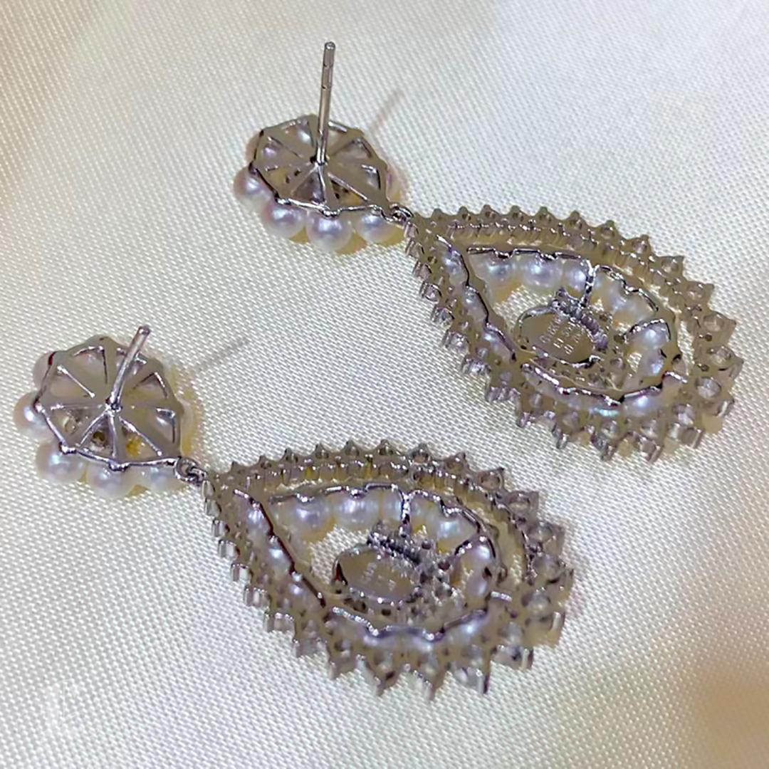 【Jādora】Imperial Teardrop Baby Akoya Pearl Emerald Diamond Earrings For Sale 2