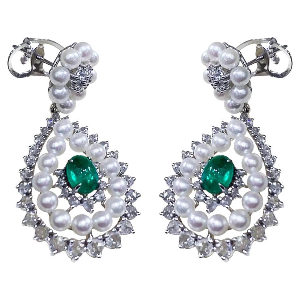 Boucles d'oreilles en or 18 carats, diamants 1,7 carat, émeraude Aurora 1,52 carat, perles Akoya 3-4 mm
