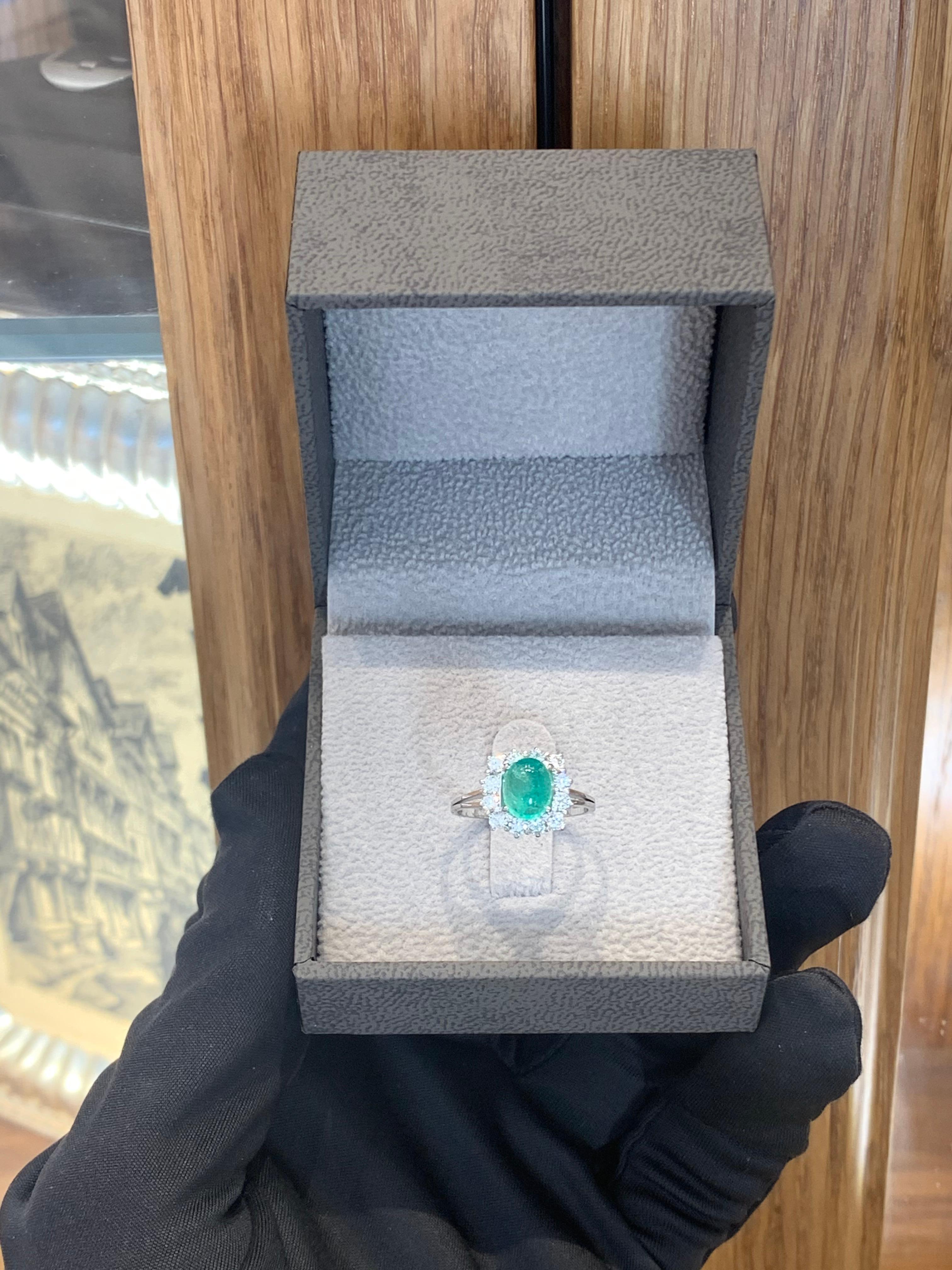 18k Gold 1.8 Carat Emerald & 1.0 Carat Diamond Ring For Sale 1