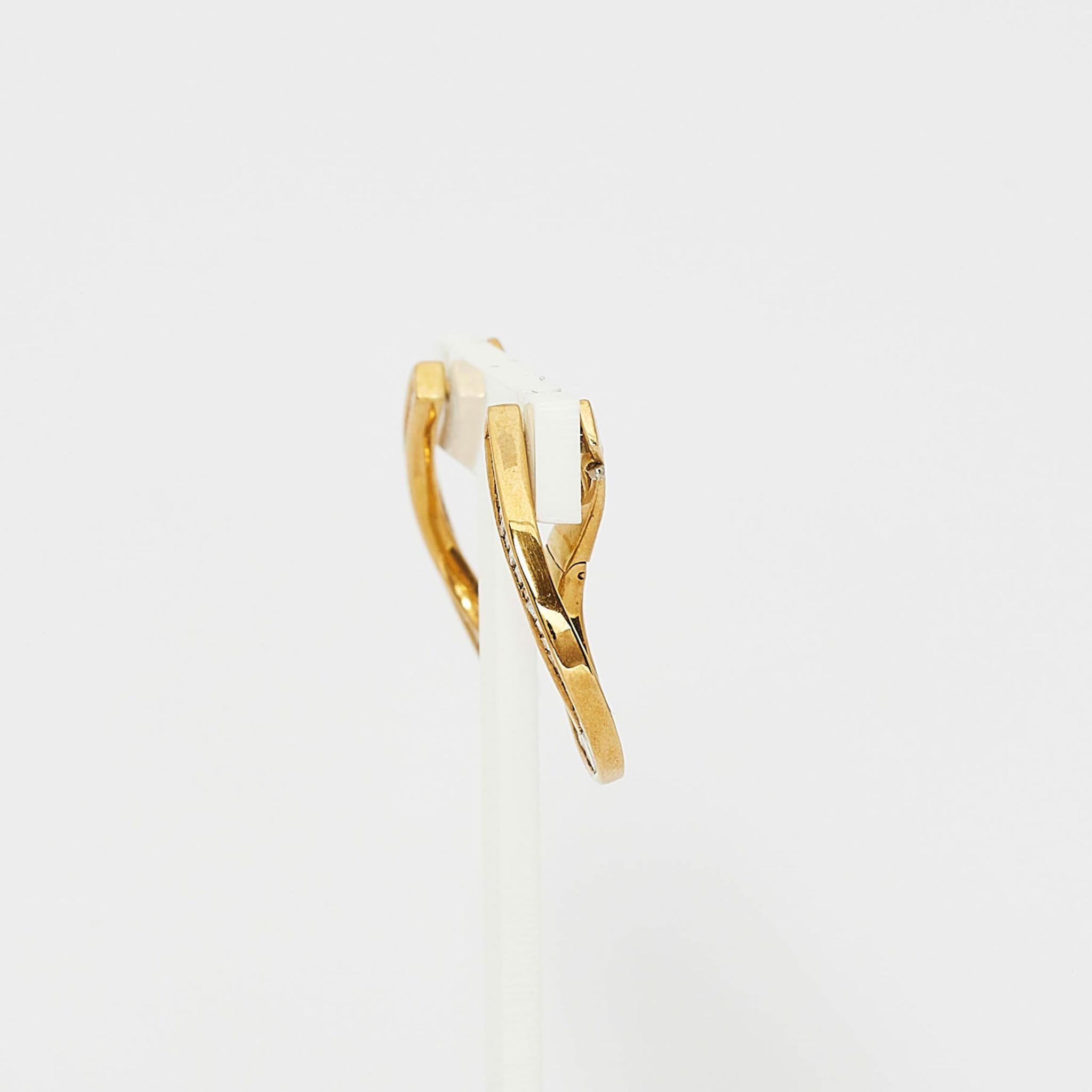 Taglio baguette Ciondoli per orecchie in oro 18K con diamanti da 1,8 carati in vendita