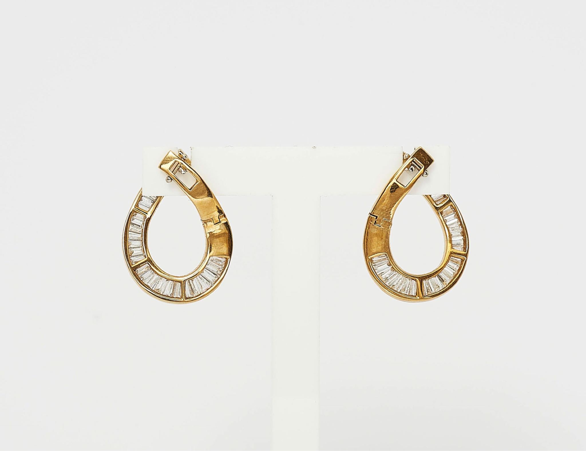 Ciondoli per orecchie in oro 18K con diamanti da 1,8 carati In condizioni buone in vendita a Rugby, England