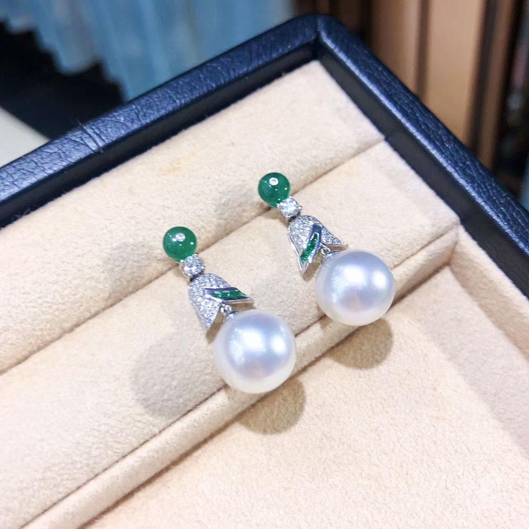 【Crown Radiance】Emerald Bloom Aurora South Sea Pearl Gala Earrings For Sale 2
