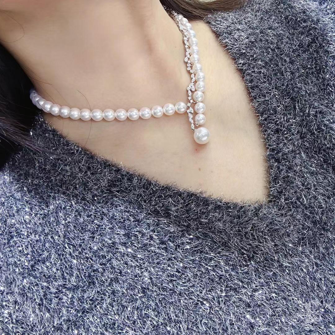 【 Sculpted Geometry】Sculpted Harmony Akoya & South Sea Pearl Diamond Necklace For Sale 4