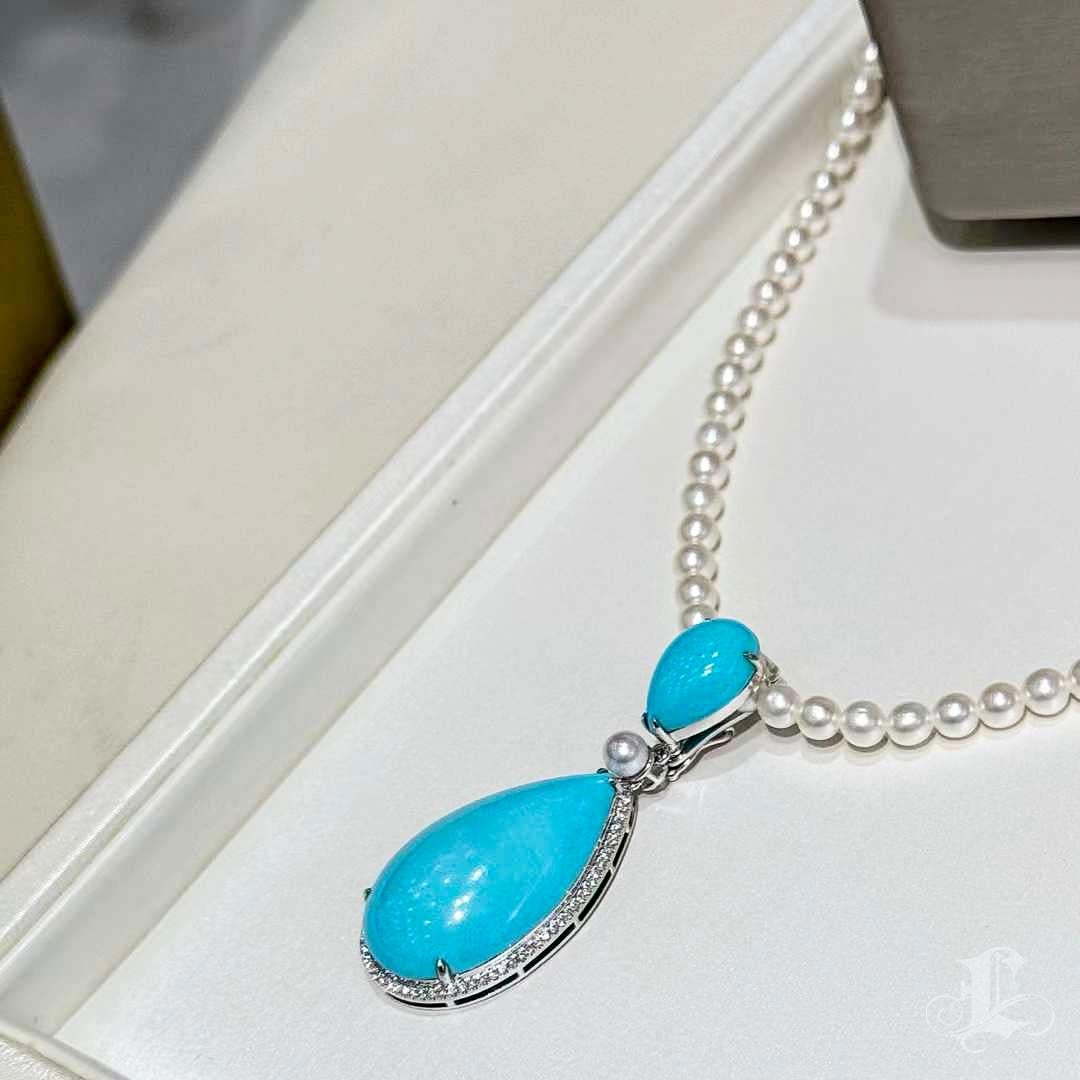 【Caelmare】Ocean Empress Turquoise & Diamond Pendant For Sale 4