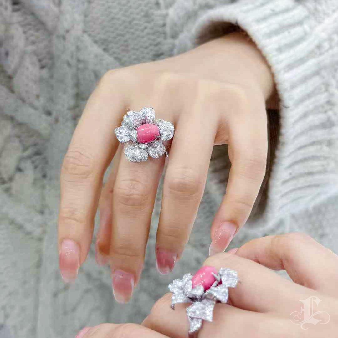 【Conchéa】Flammende Grace Convertible Petal Ring Anhänger - 4,15ct Conch Perle im Angebot 7