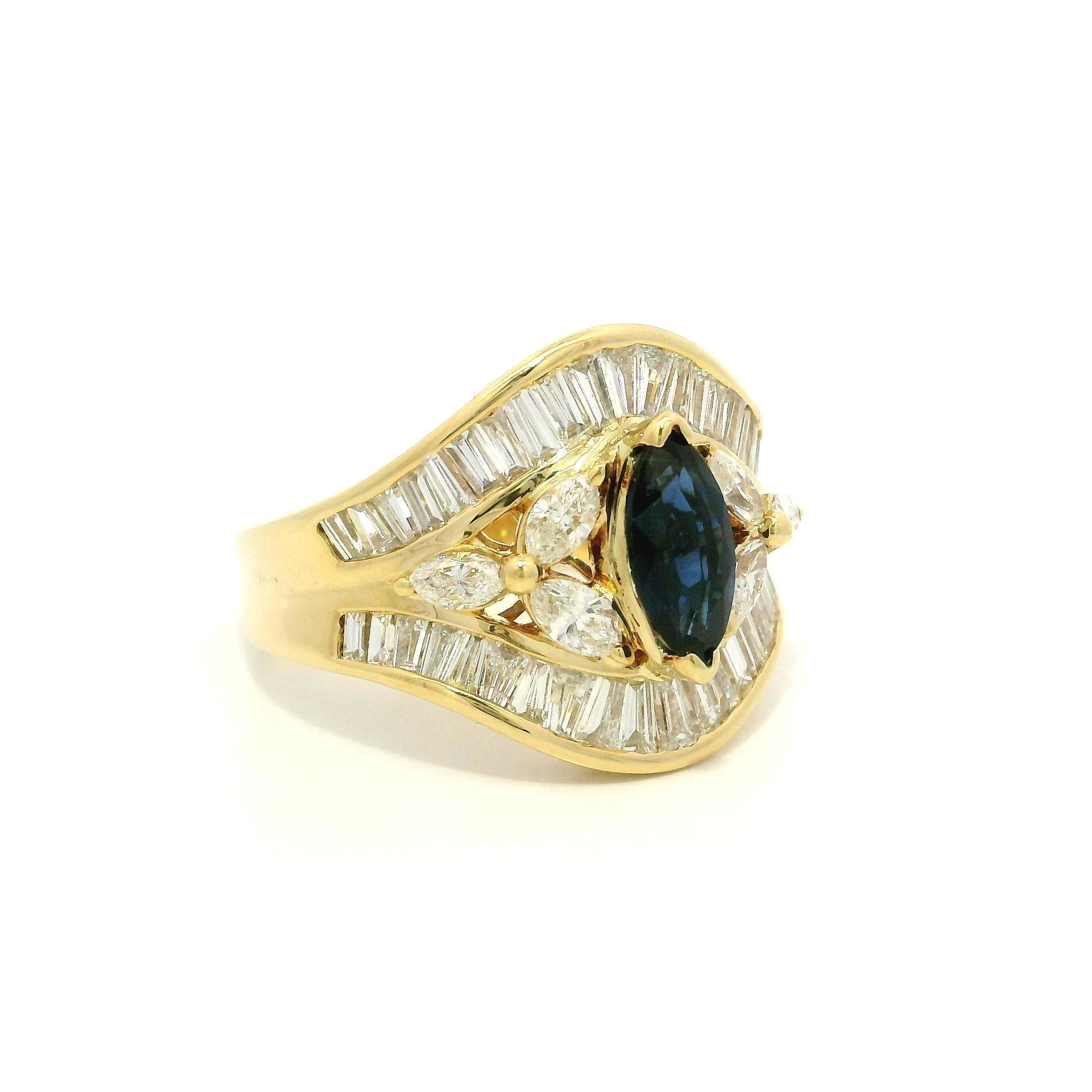Anello a fascia larga in oro 18 carati con zaffiro marquise e diamante di alta qualità in vendita 10