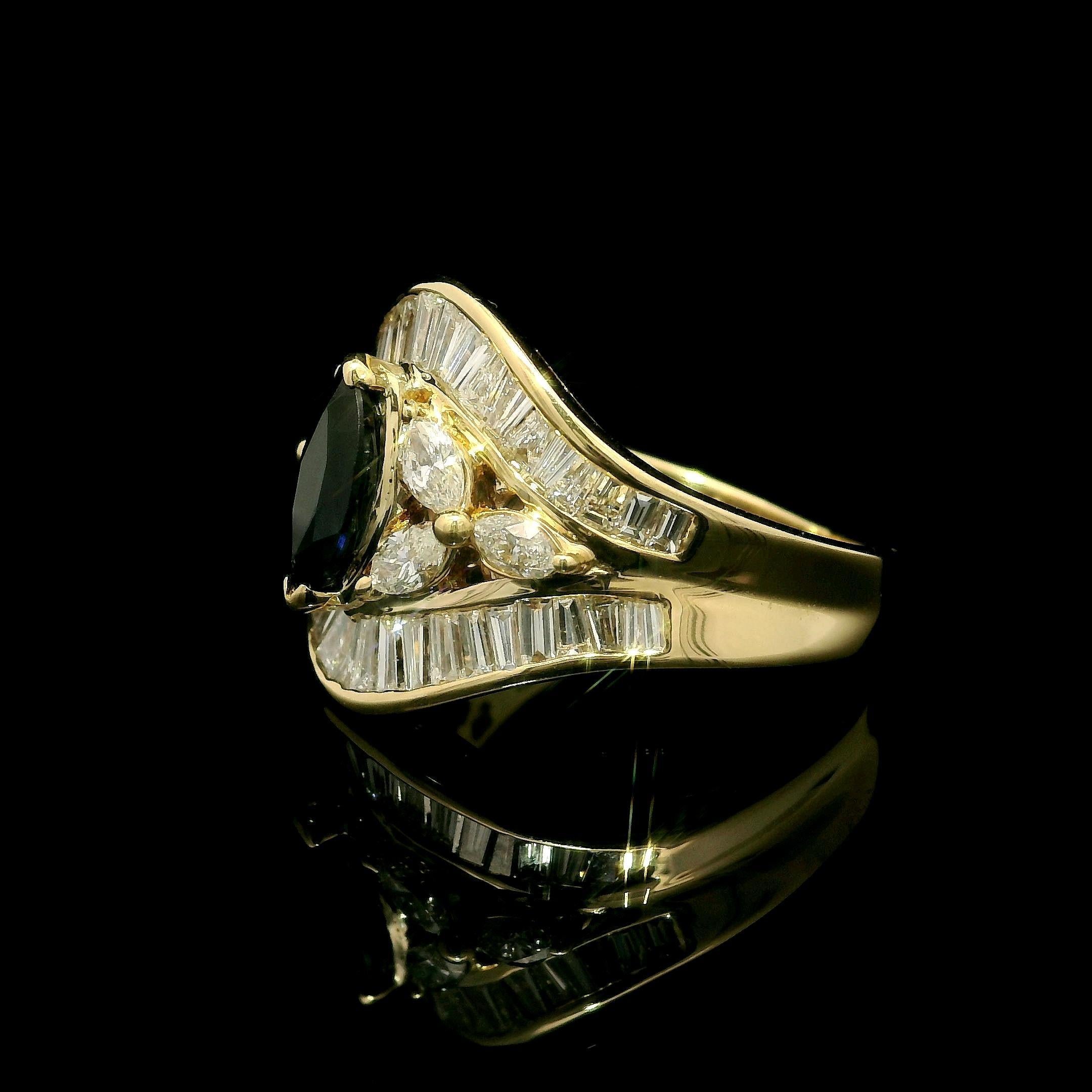 Anello a fascia larga in oro 18 carati con zaffiro marquise e diamante di alta qualità In condizioni ottime in vendita a Montclair, NJ