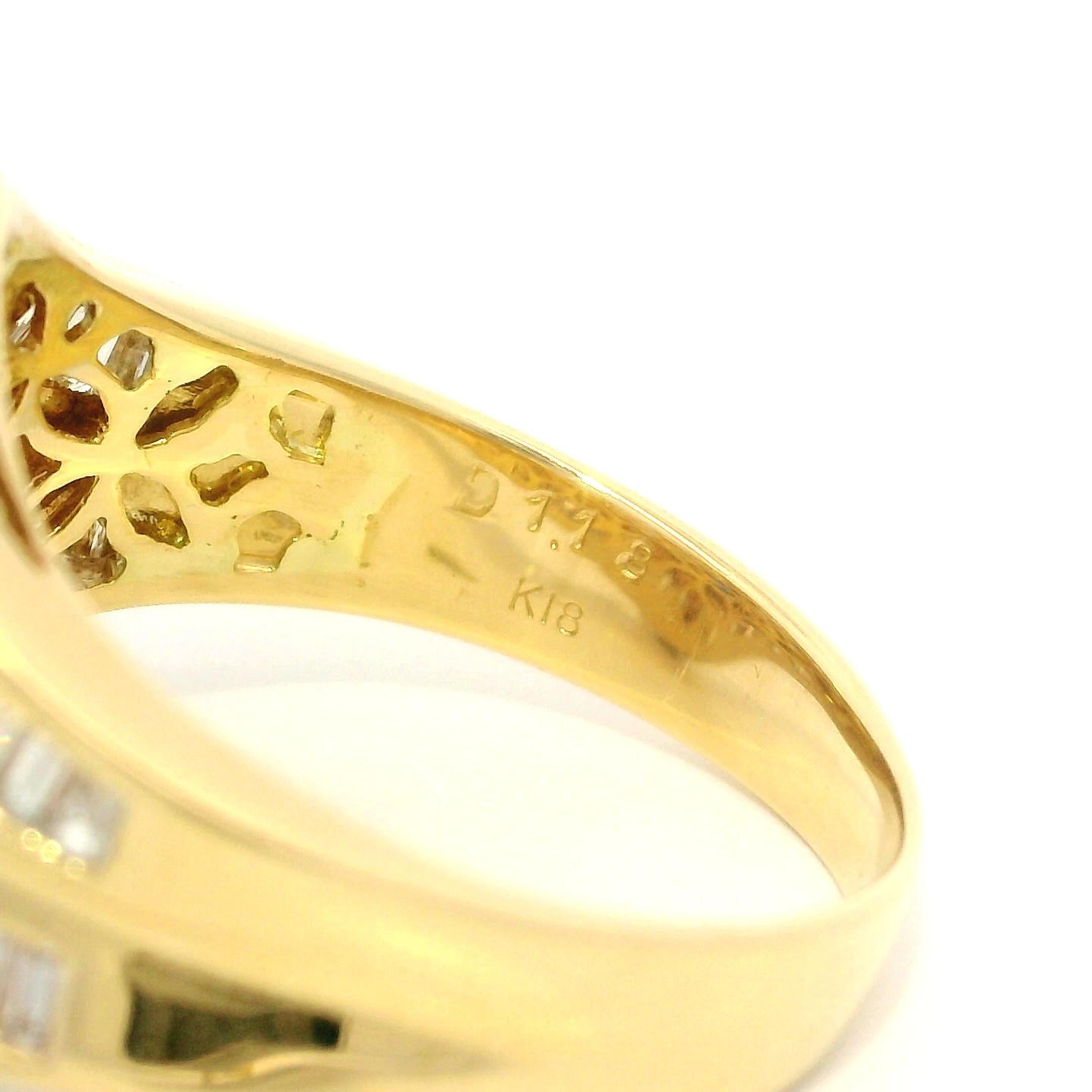 Donna Anello a fascia larga in oro 18 carati con zaffiro marquise e diamante di alta qualità in vendita